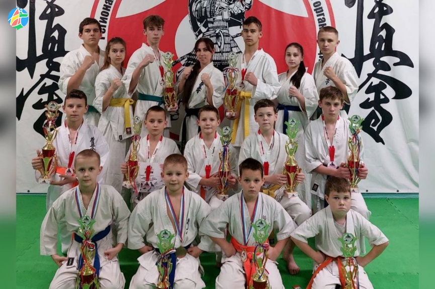 Рассказовские каратисты получили на «Кубке Черноземья» более 20 медалей
