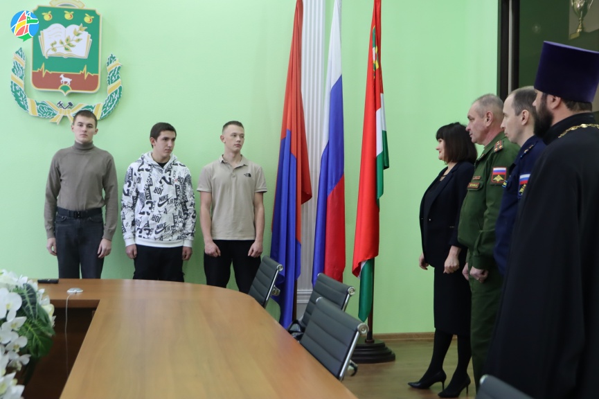 Призывники Мичуринска отправляются служить в Кремлевский полк