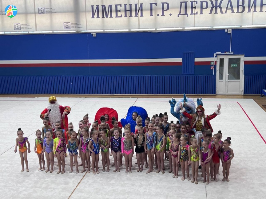 Гимнастки из Рассказова успешно выступили на турнире «Зимние узоры»