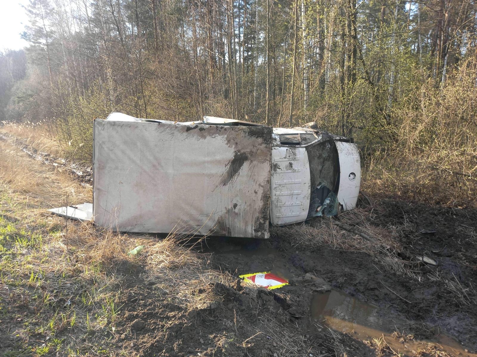 В Рассказовском районе опрокинулся грузовик
