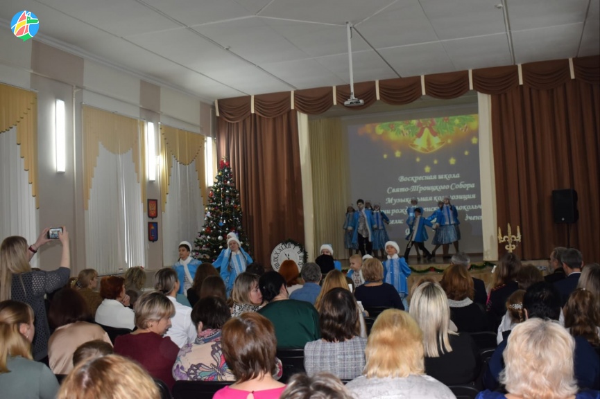 В Моршанске прошел детский рождественский фестиваль