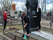 Обучающиеся Центра «Гармония» привели в порядок памятники на Центральном кладбище