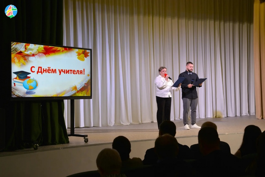 В СЕЛЕ ПИЧЕР ПРОШЛО ПРАЗДНОВАНИЕ ДНЯ УЧИТЕЛЯ
