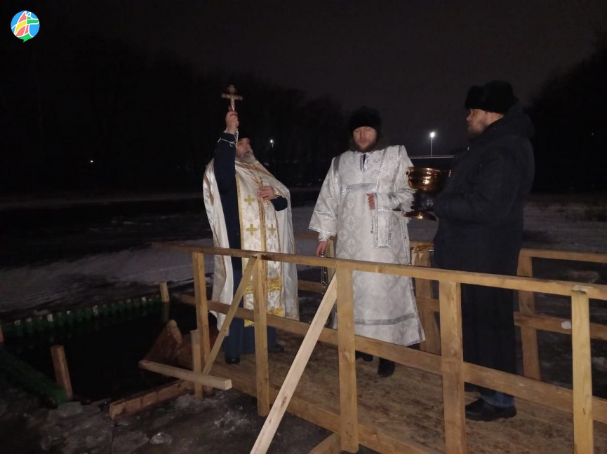 В Моршанске отметили Крещение традиционными купаниями