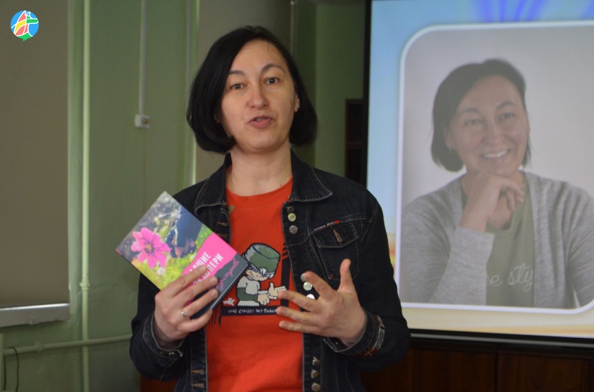 Школьники Рассказова познакомились с писателем Еленой Бородой и ее книгами для подростков