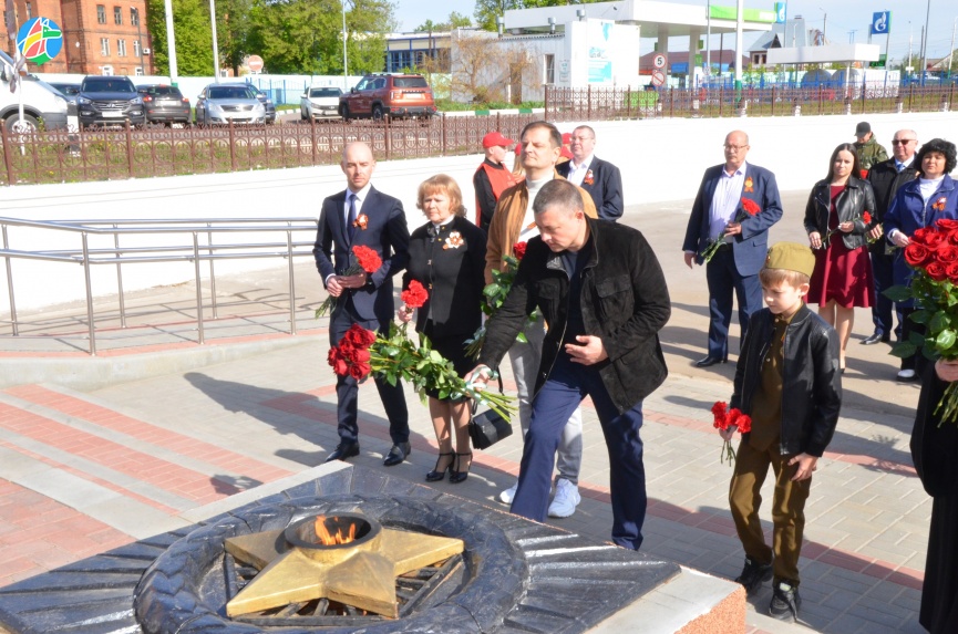 Возложение цветов, торжественный марш, автопробег, концерт – в Мичуринске отметили День Победы