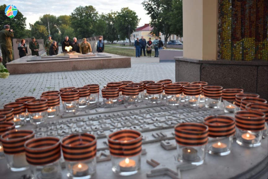   Свечи памяти сегодня зажгли в Моршанске в четыре утра