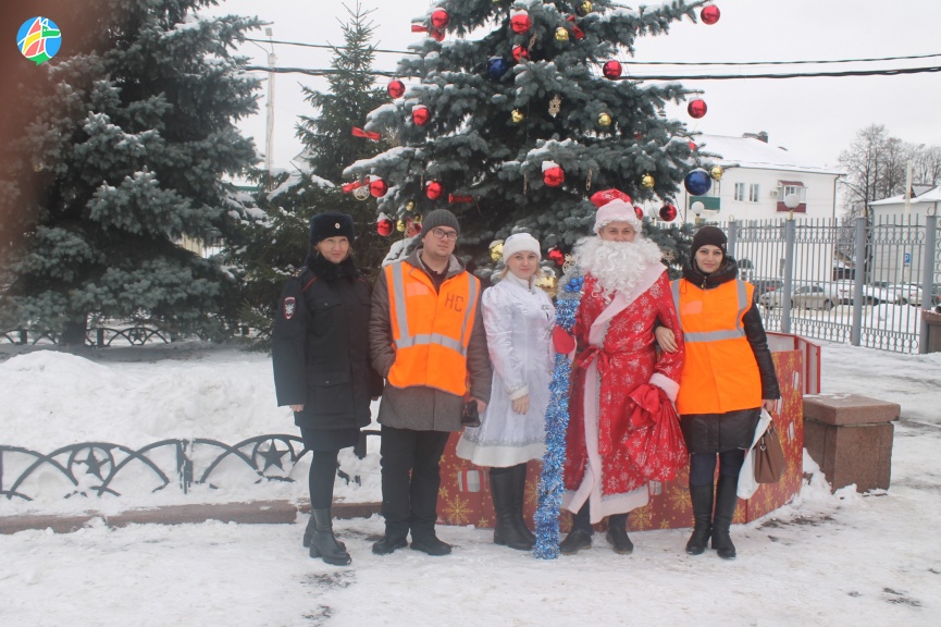 На железнодорожные вокзалы Мичуринска прибыл Полицейский Дед Мороз 