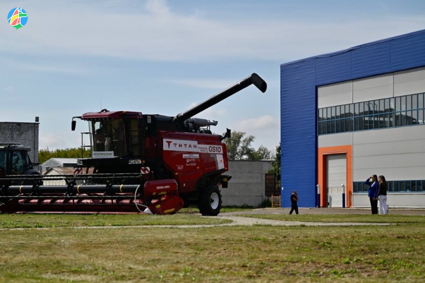В Тамбовской области планируют выпускать зерноуборочные комбайны