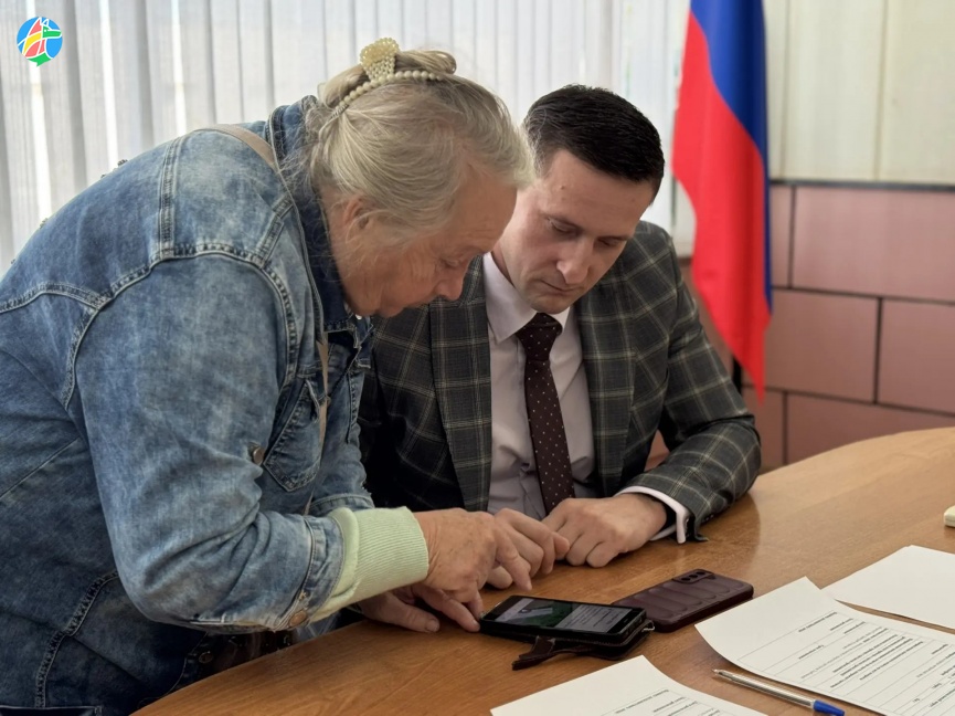 МИНИСТР ЭКОЛОГИИ И ПРИРОДНЫХ РЕСУРСОВ ПРОВЕЛ ПРИЕМ ГРАЖДАН