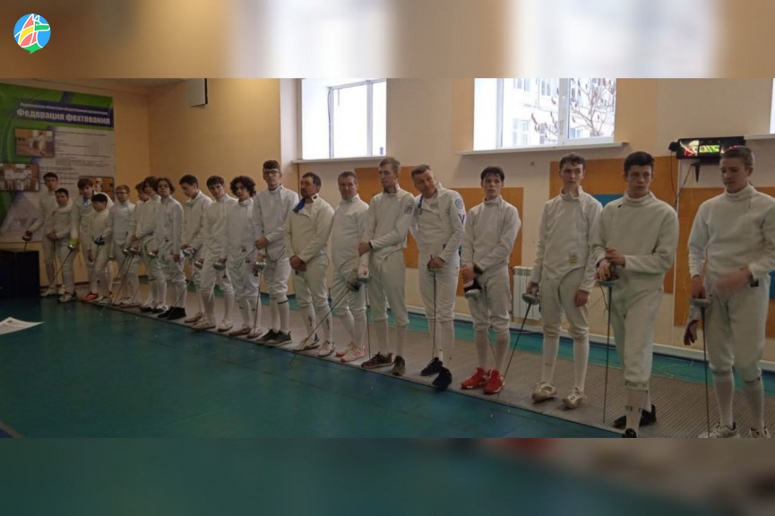 Мичуринцы участвовали в чемпионате по фехтованию в Воронеже