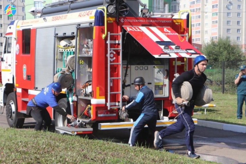 С пожарных хотят снять ответственность за протараненные машины 