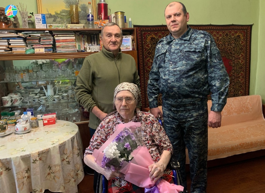 Труженица тыла и ветеран уголовно-исполнительной системы Лидия Мухортова отметила 95 день рождения