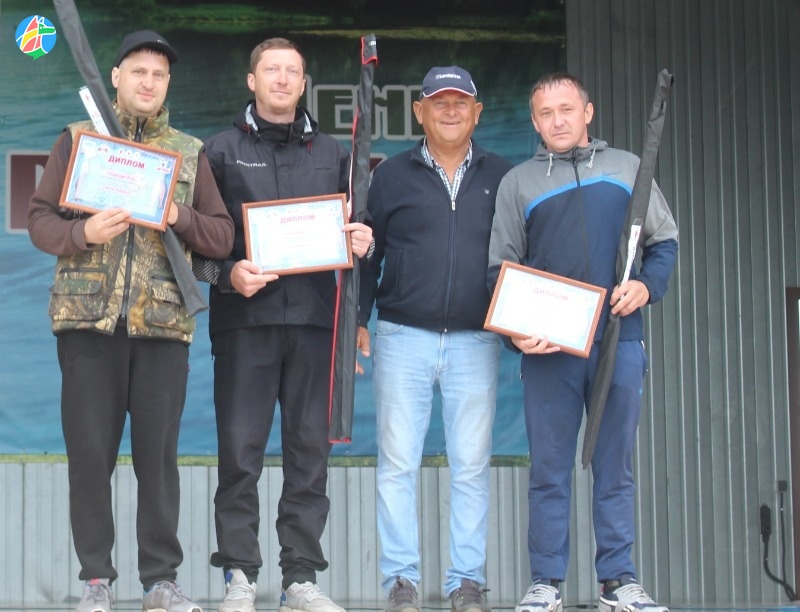 Победители соревнований по спортивной рыбалке