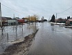 Паводковые воды подтапливают дома в городе Рассказово