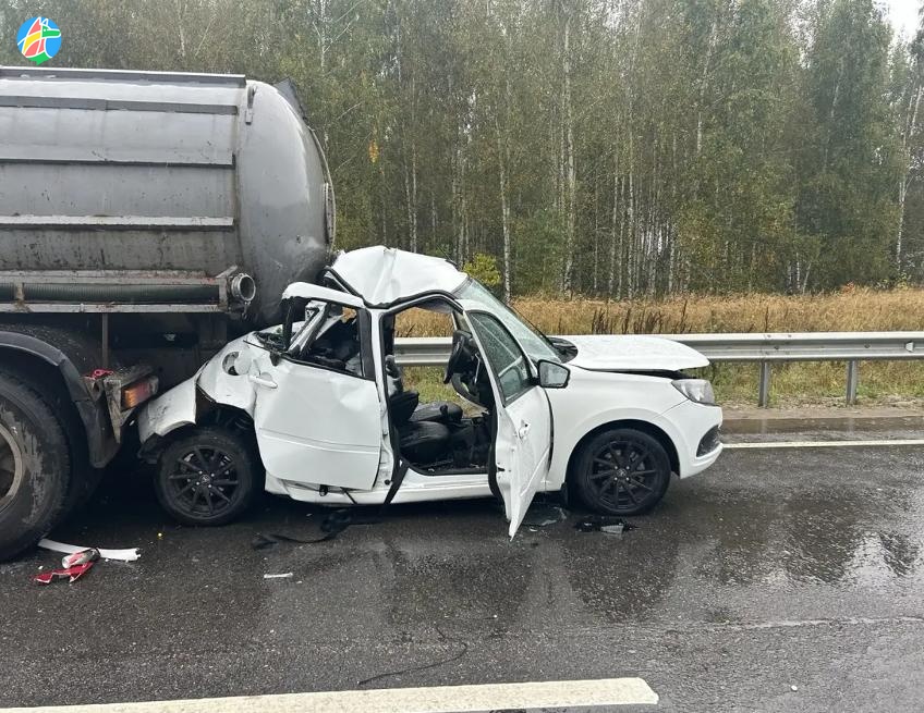 В СТОЛКНОВЕНИИ С КАМАЗОМ ПОГИБЛИ ДВА ЧЕЛОВЕКА